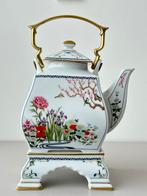 Prachtige vintage theepot 1986 bloemen goud oosters, Ophalen of Verzenden, Porselein, Overige stijlen, Overige typen
