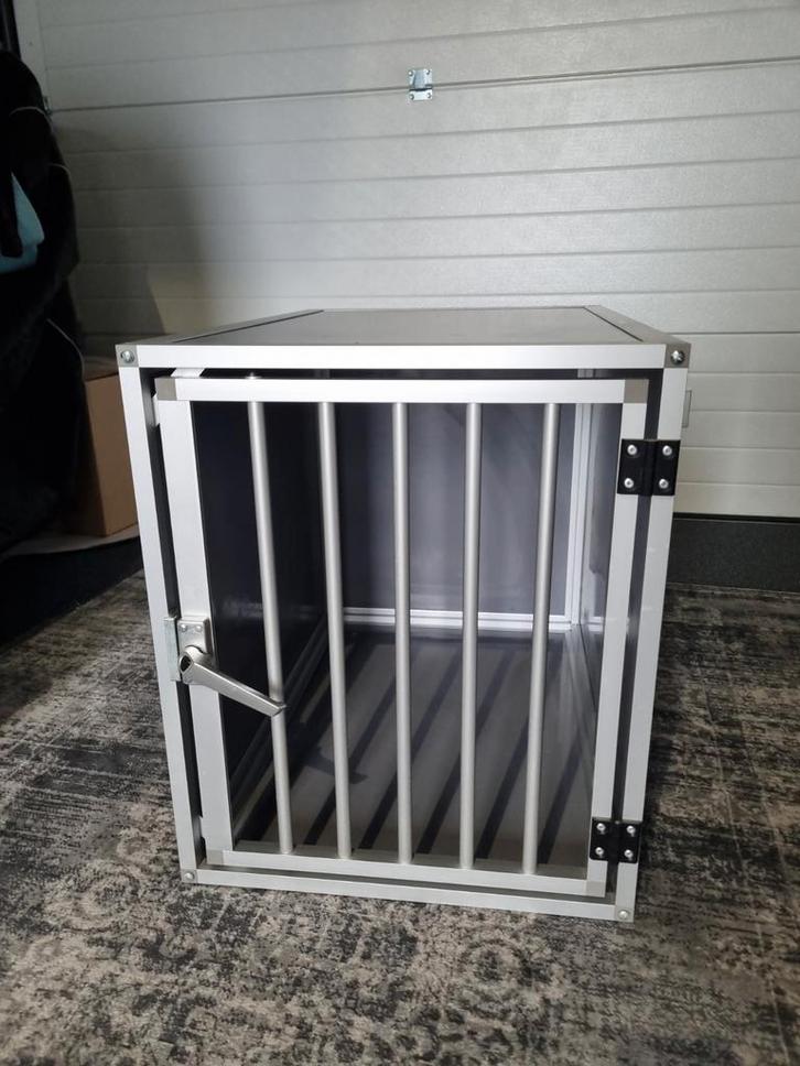 Hundos Hondenbench model DK maat S BxDxH - 52x76x61, Dieren en Toebehoren, Hondenbenches, Gebruikt, Ophalen