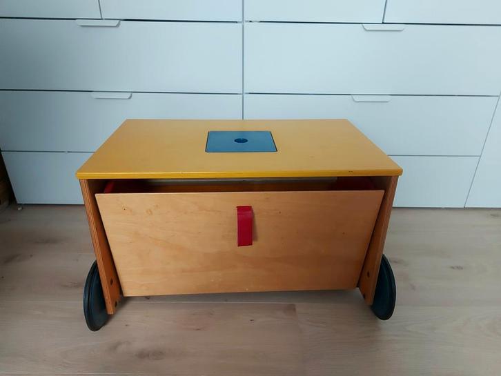 Houten Speelgoedkist met Wielen, Kinderen en Baby's, Kinderkamer | Overige Meubels, Gebruikt, Kast, Ophalen