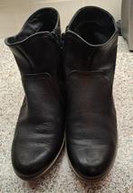 Half hoog enkel laarsje kleur zwart, Ophalen, Ecco, Zwart, Sneakers of Gympen