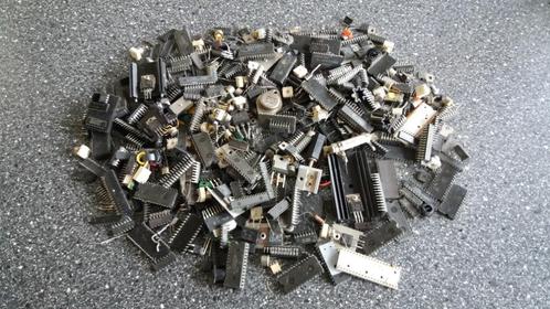 Doos vol elektronica onderdelen, Hobby en Vrije tijd, Elektronica-componenten, Gebruikt, Ophalen