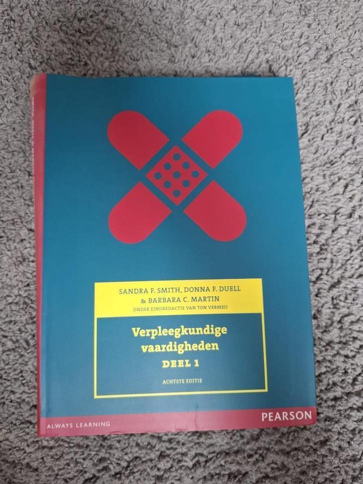 Verpleegkundige vaardigheden deel 1 en 2, Boeken, Studieboeken en Cursussen, Zo goed als nieuw, HBO, Beta, Ophalen of Verzenden