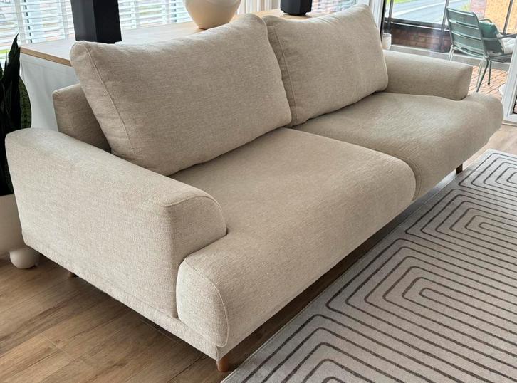 Kave Home 3-zitsbank Karin (231cm, beige chenile), Huis en Inrichting, Banken | Sofa's en Chaises Longues, Gebruikt, Driepersoons