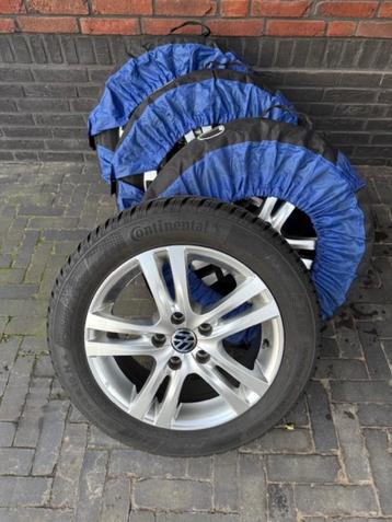 16 Inch lichtmetalen velgen met winterbanden beschikbaar voor biedingen