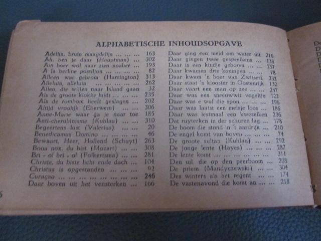 mooi oud muziek boek / Pollmann en Piet Tiggers, Boeken, Muziek, Gelezen, Algemeen, Ophalen of Verzenden