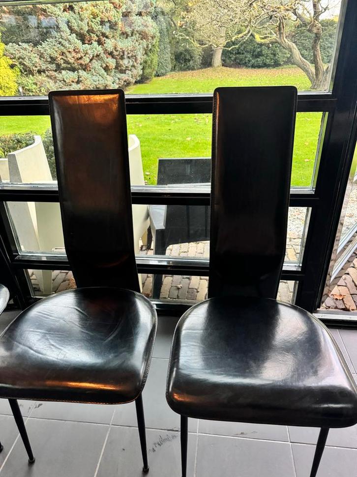 Mooie zwarte eetkamerstoelen van Giancarlo Vegni, Huis en Inrichting, Stoelen, Gebruikt, Vier, Metaal, Zwart, Ophalen