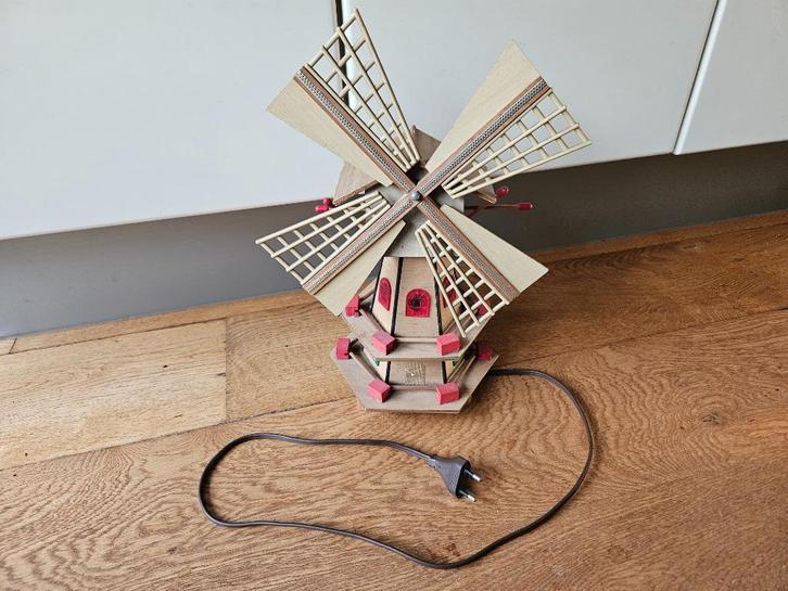 Vintage handgemaakte houten molen met verlichting en muziek, Antiek en Kunst, Curiosa en Brocante, Ophalen of Verzenden