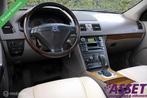 Youngtimer Volvo XC90 4.4 V8 aut Momentum 7-zit | schuifdak, Gebruikt, 8 cilinders, 2077 kg, 7 stoelen