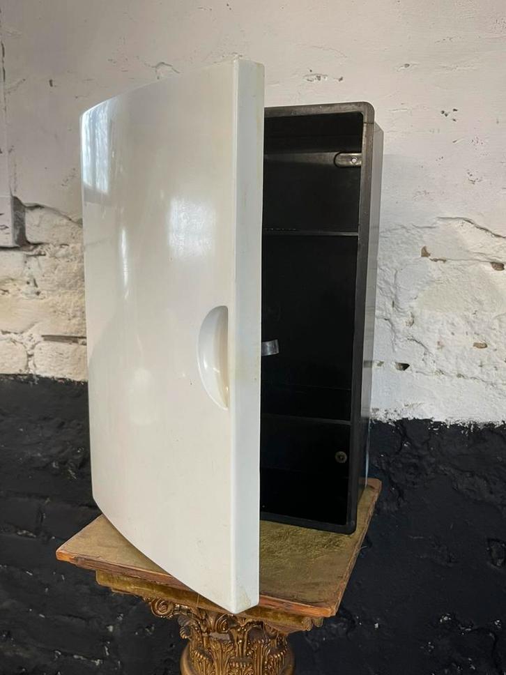 Vintage zwart wit Plastic Press kastje badkamerkastje, Huis en Inrichting, Kasten | Overige, Zo goed als nieuw, Ophalen of Verzenden