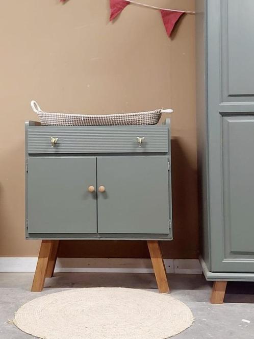 Vintage commode met bladvergroter groen, Kinderen en Baby's, Kinderkamer | Commodes en Kasten, Zo goed als nieuw, Commode, 90 tot 105 cm