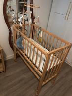 Mooie houten babywiegje, Ophalen, Zo goed als nieuw, Wieg