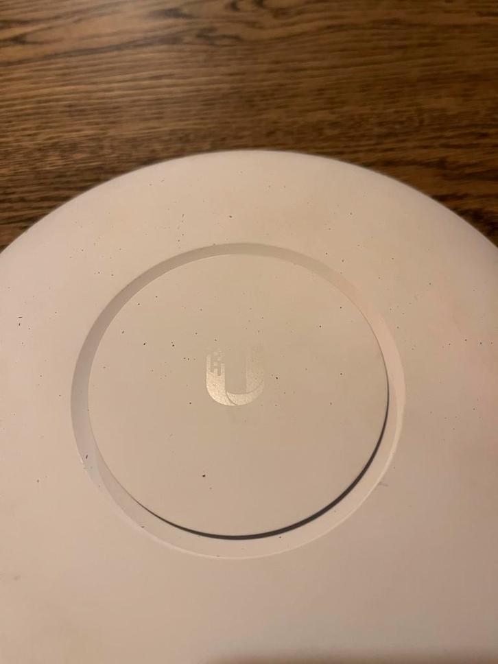 UniFi AP AC PRO - Krachtige WiFi Access Point, Computers en Software, Accesspoints, Gebruikt, Ophalen of Verzenden