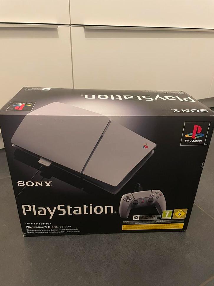Playstation Ps5 slim 30th anniversary limited edition -NIEUW, Spelcomputers en Games, Spelcomputers | Sony PlayStation 5, Nieuw