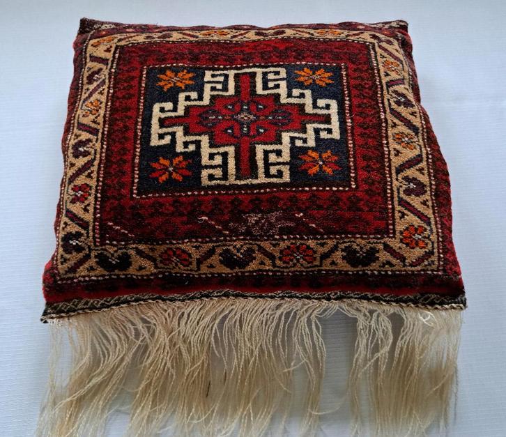 Oud handgeknoopt perzisch kussen wol pers kelim, Huis en Inrichting, Woonaccessoires | Kussens, Gebruikt, Overige kleuren, Vierkant