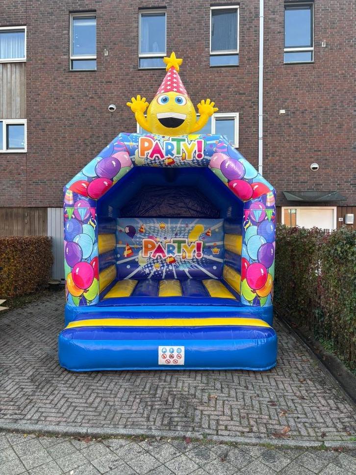Opblaasbaar springkussen “Party!” te huur, Hobby en Vrije tijd, Feestartikelen | Verhuur, Nieuw, Overige, Ophalen of Verzenden