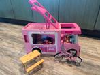 Te koop barbie camper en bak vol barbie’s, paarden etc, Ophalen, Zo goed als nieuw