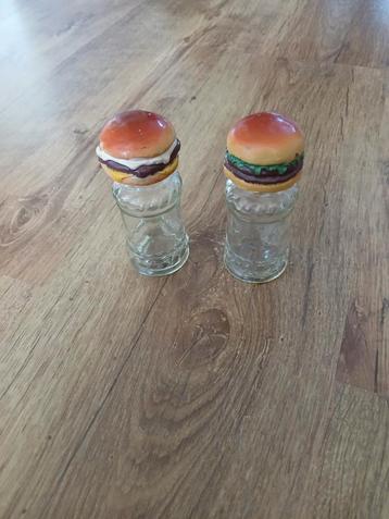 Burger Peper en Zoutstel beschikbaar voor biedingen