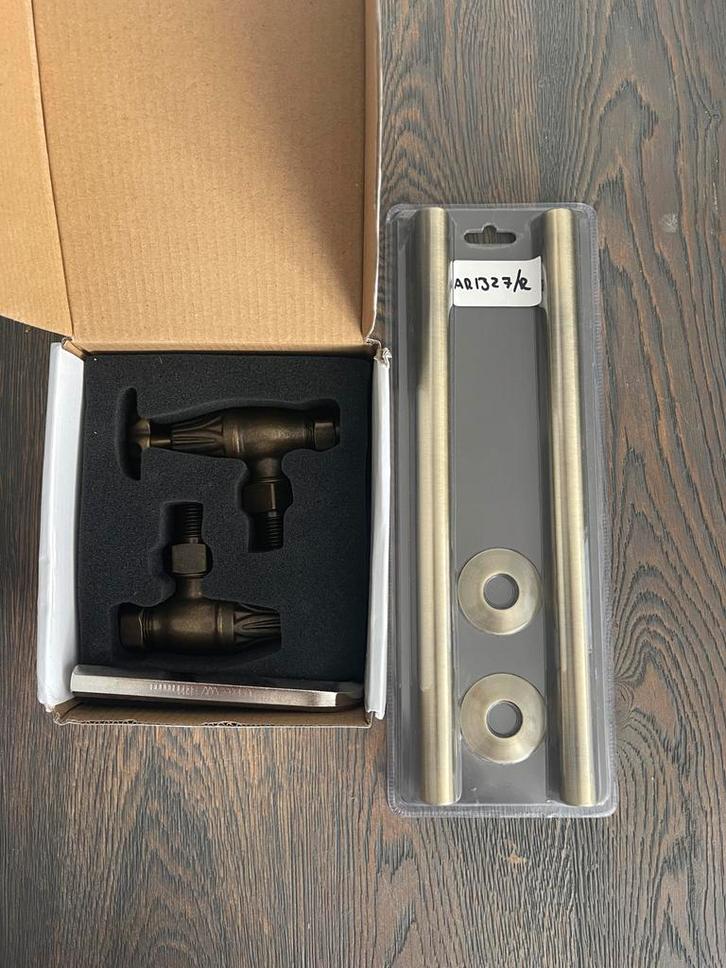 Arroll Radiator Kranen Set - Nieuw in verpakking, Doe-het-zelf en Verbouw, Verwarming en Radiatoren, Nieuw, Radiator, Minder dan 60 cm