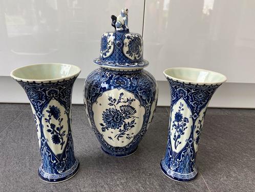 3-delig kaststel Delftsblauw Boch vazen dekselpot met hond, Antiek en Kunst, Curiosa en Brocante, Ophalen of Verzenden