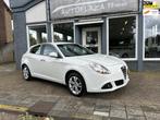 Alfa Romeo Giulietta 1.4 T Distinctive/CLIMA/ CRUISE/ LEER/, Auto's, Gebruikt, 4 cilinders, Wit, Bedrijf