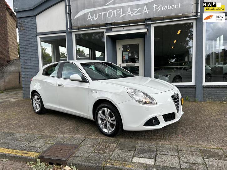 Alfa Romeo Giulietta 1.4 T Distinctive/CLIMA/ CRUISE/ LEER/, Auto's, Alfa Romeo, Bedrijf, Te koop, Giulietta, ABS, Airbags, Airconditioning
