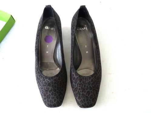 mooie pumps grijs bruin zwart dierenprint, mt 7 = 40,5 Ara, Kleding | Dames, Schoenen, Zo goed als nieuw, Pumps, Grijs, Ophalen of Verzenden