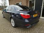 BMW 5-serie 520i Executive Automaat / Leder / Navi, Auto's, BMW, Achterwielaandrijving, Gebruikt, Beige, Blauw