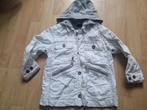 stoere witte jas, maat 104, Kinderen en Baby's, Kinderkleding | Maat 104, Ophalen of Verzenden, Zo goed als nieuw, Jongen, Jas