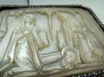 Antiek zilveren doosje met bijbels voorstelling in parelmoer, Antiek en Kunst, Antiek | Goud en Zilver, Ophalen of Verzenden, Zilver