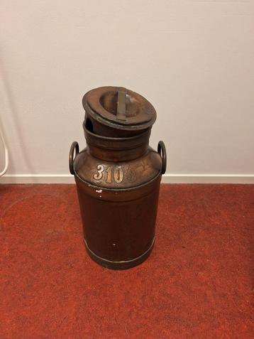 TE KOOP OUDE  VERKOPERDE MELKBUS beschikbaar voor biedingen