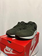 ALS NIEUW! Maat 44 - Nike Air Max 1 Woven Carbon Green, Overige kleuren, Verzenden, Nike, Nike