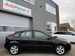 Ford Focus 1.6-16V Futura! 5-Deurs! Airco! Cruise! LM Velgen, 1596 cc, Zwart, 116 pk, Zwart