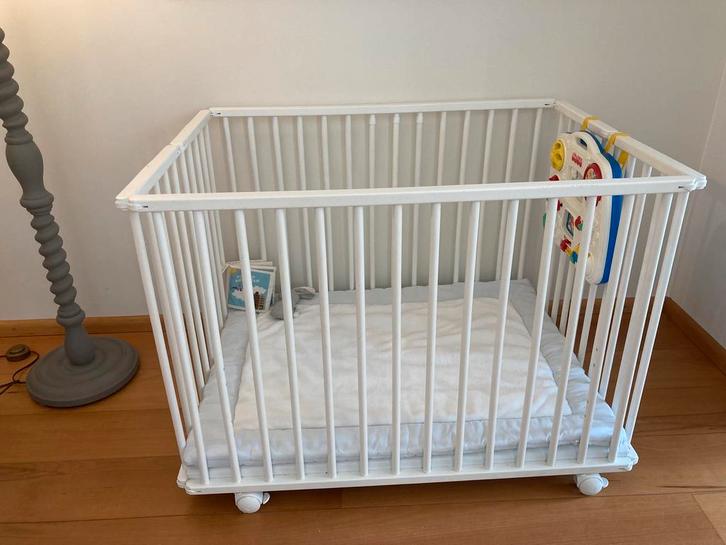 Box Petite Amélie wit, Kinderen en Baby's, Boxen, Gebruikt, In hoogte verstelbaar, Wieltjes, Ophalen