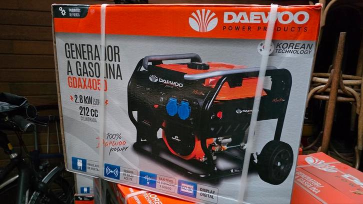 Nieuw in de doos Daewoo GDAX4050 Aggregaat, Doe-het-zelf en Verbouw, Aggregaten, Zo goed als nieuw, Benzine, Minder dan 5 kVA