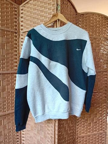 Rework sweater Nike (maat S) beschikbaar voor biedingen