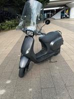 La souris scooter 2017, Gebruikt, Benzine, Maximaal 25 km/u, 49 cc