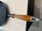 SALE Staub koekenpan 28 cm in top staat, Huis en Inrichting, Keuken | Potten en Pannen, Gietijzer, Ophalen of Verzenden, Zo goed als nieuw