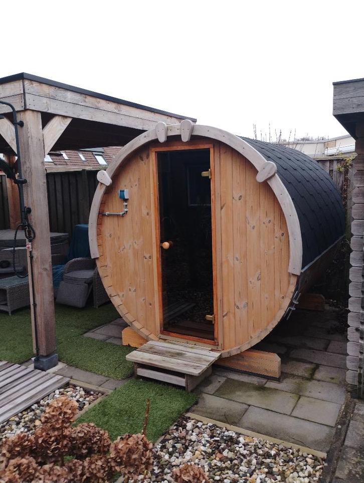 Z.g.a.n. Sauna voor buiten 4 tot 6 persoons,  Thermowood., Sport en Fitness, Sauna, Zo goed als nieuw, Complete sauna, Fins of Traditioneel