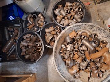 Fitwerk, draadfittingen, koppelingen, restpartij beschikbaar voor biedingen