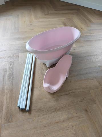 Luma babybadje roze/wit beschikbaar voor biedingen