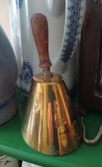 Messing handbel en koperen 'grutters' schep, Antiek en Kunst, Ophalen