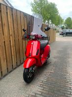 Vespa Sprint Custum full option, Fietsen en Brommers, Scooters | Vespa, Ophalen, Zo goed als nieuw