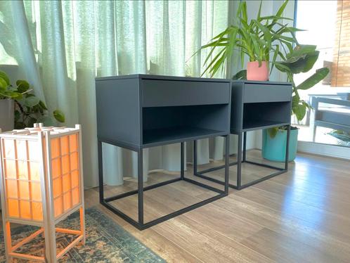 Mat zwarte nachtkastjes 2x, Huis en Inrichting, Slaapkamer | Nachtkastjes, Zo goed als nieuw, 55 tot 70 cm, 45 tot 65 cm, Hout