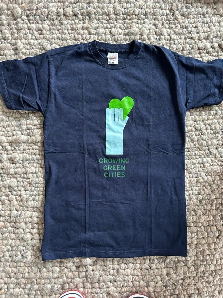 Fruit of the Loom shirt maat S met leuke print, Kleding | Dames, T-shirts, Zo goed als nieuw, Maat 36 (S), Blauw, Korte mouw, Verzenden