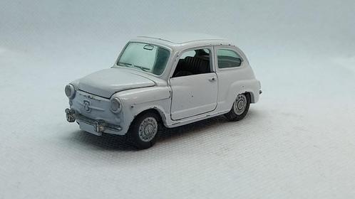 SEAT 600 Pillen nr. 335, Hobby en Vrije tijd, Modelauto's | 1:43, Gebruikt, Auto, Overige merken, Verzenden