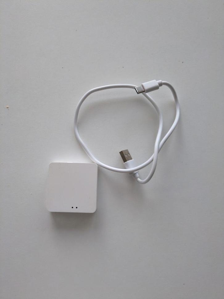 Tuya Zigbee + Bluetooth Gateway, Computers en Software, Overige Computers en Software, Zo goed als nieuw, Ophalen of Verzenden