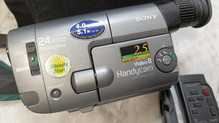 Sony Handycam CCD-TRV21E Video8 met tas en nieuwe accu, Audio, Tv en Foto, Videocamera's Analoog, Camera, Hi 8, Ophalen of Verzenden