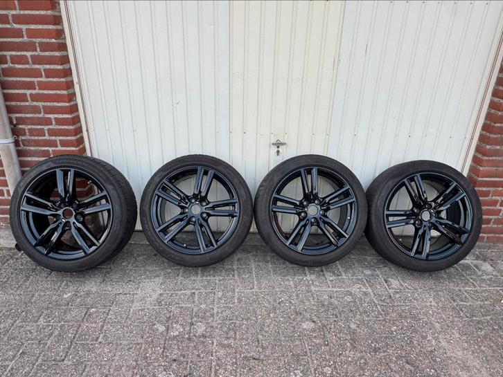 Originele Bmw M velgen voor F45 en F46 in zeer nette staat, Auto-onderdelen, Banden en Velgen, Velg(en), Zomerbanden, 16 inch