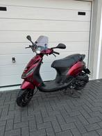 Piaggio zip 2016 brom, Fietsen en Brommers, Scooters | Piaggio, Maximaal 45 km/u, Zip, Ophalen of Verzenden, Zo goed als nieuw
