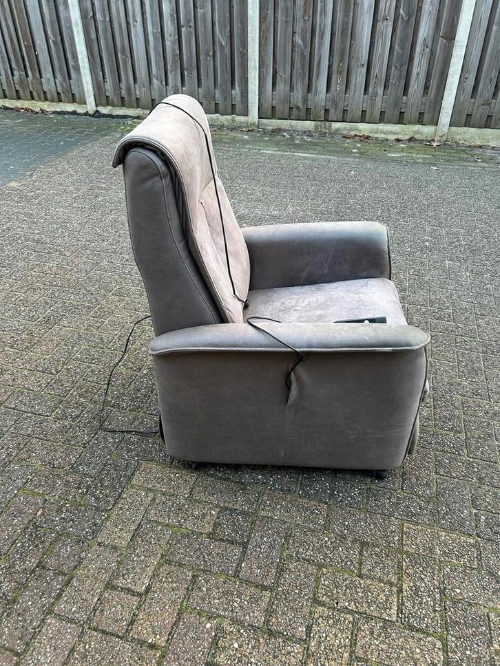 Sta-op Stoel - Weinig Gebruikt, Huis en Inrichting, Fauteuils, Zo goed als nieuw, Stof, 50 tot 75 cm, 75 tot 100 cm, Ophalen of Verzenden